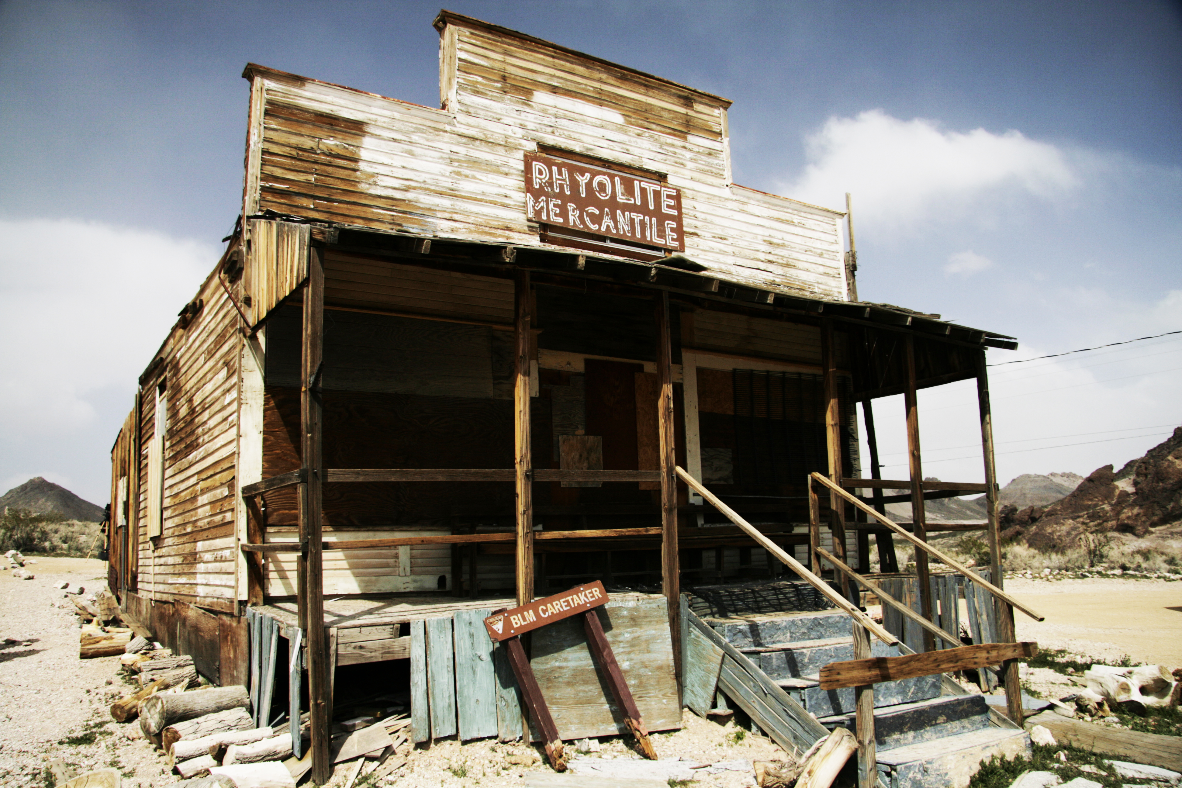 Ghost town ruins of Rhyolite, California